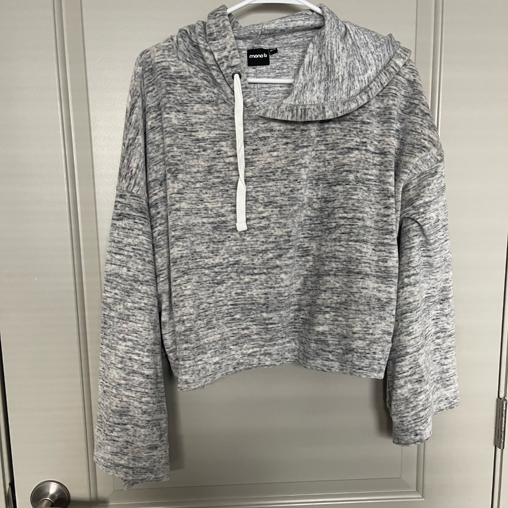 Cropped sweater and sweatpants set